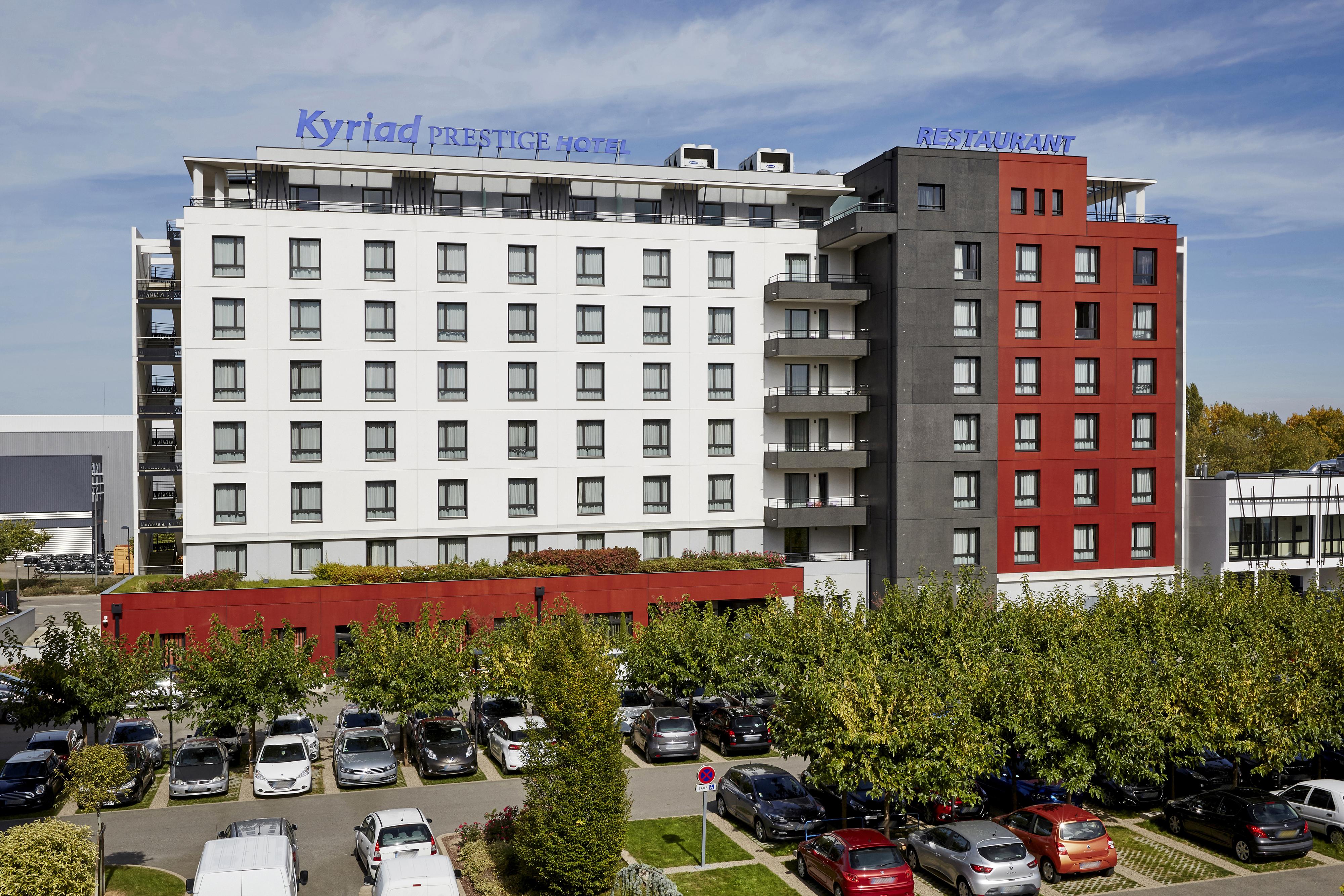 Kyriad Prestige Lyon Est - Saint Priest Eurexpo Hotel And Spa Eksteriør billede